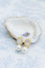 Load image into Gallery viewer, French Toile | Linen Styling Mat- Rollable and Double Sided Flat Lay Styling Mat for Photographers