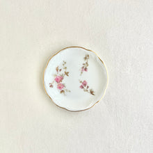 Load image into Gallery viewer, Assorted Vintage Ring Dishes