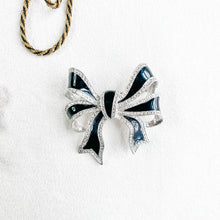 Load image into Gallery viewer, Black and White Styling Kit for Photographers