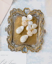 Load image into Gallery viewer, French Toile | Linen Styling Mat- Rollable and Double Sided Flat Lay Styling Mat for Photographers