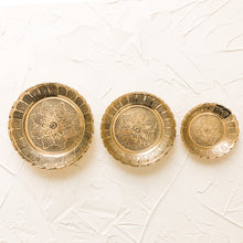 Load image into Gallery viewer, Gold Etched Nesting Bowls for Rings Flat Lays for Photographers Wedding Details