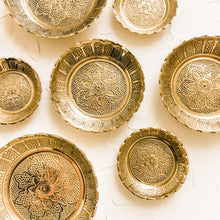 Load image into Gallery viewer, Gold Etched Nesting Bowls for Rings Flat Lays for Photographers Wedding Details