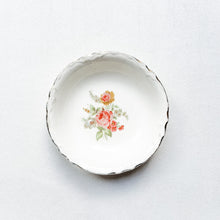 Load image into Gallery viewer, Vintage Floral With Gold Rim Dish 5&quot;
