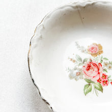 Load image into Gallery viewer, Vintage Floral With Gold Rim Dish 5&quot;

