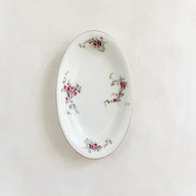 Load image into Gallery viewer, Vintage Oval Floral Dish
