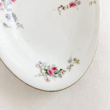Load image into Gallery viewer, Vintage Oval Floral Dish
