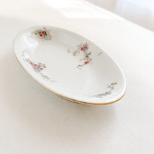 Load image into Gallery viewer, Vintage Oval Floral Dish
