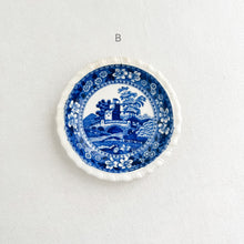 Load image into Gallery viewer, Vintage Blue Trinket Dishes

