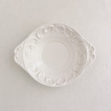 Load image into Gallery viewer, Petite White Dish
