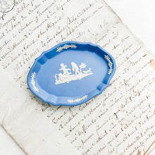 Load image into Gallery viewer, Petite Blue Oval Wedgwood Tray
