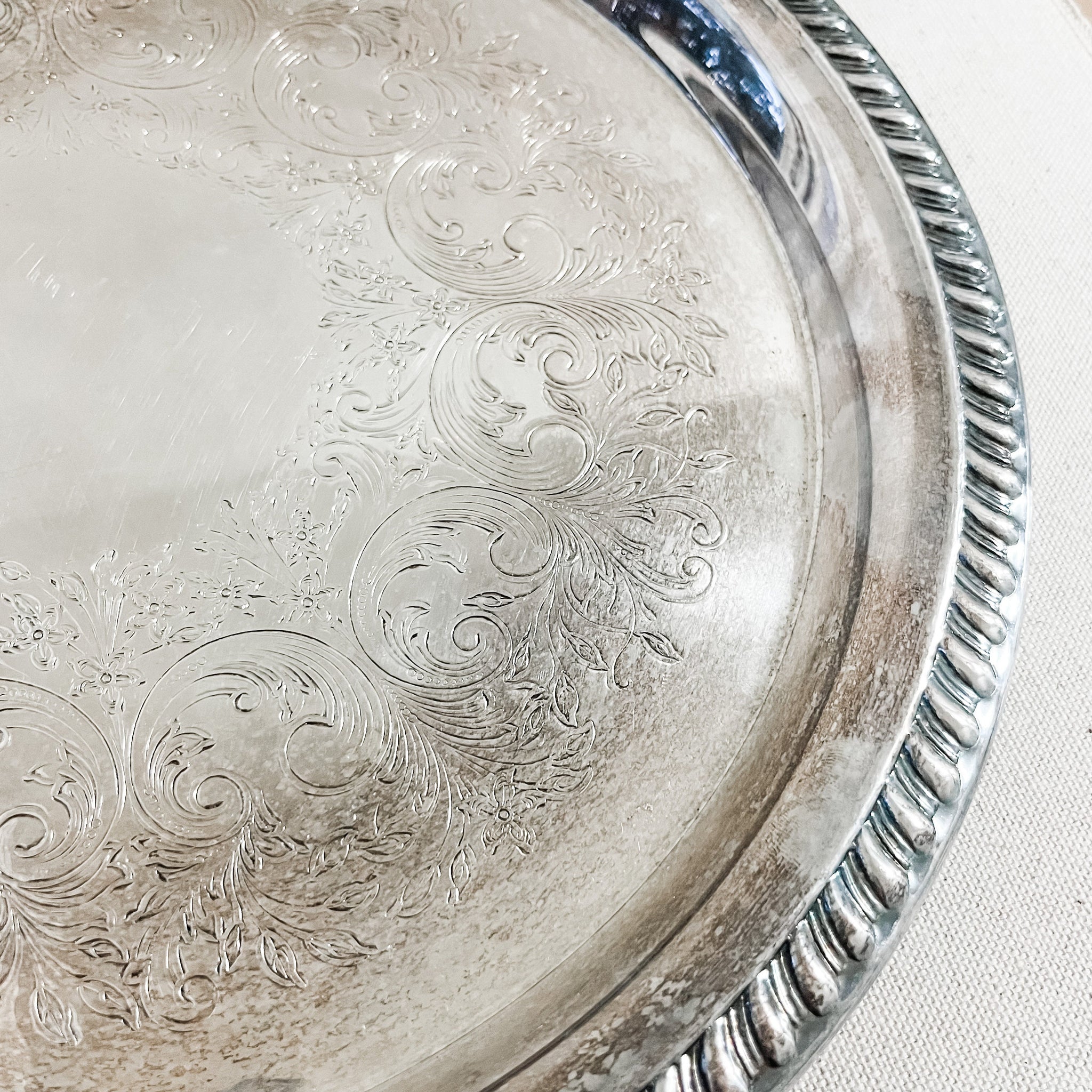 Vintage Silver Plated Round Decorative Tray – The Styling Source